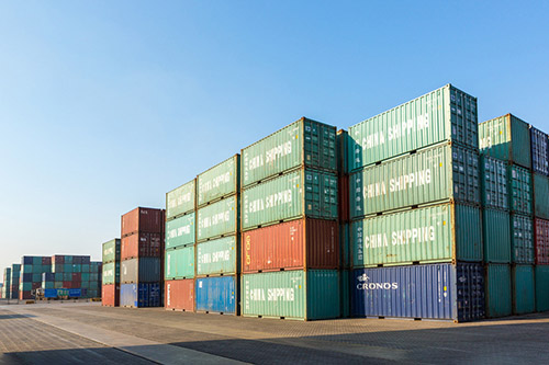 各種品牌、證書都要準(zhǔn)備齊全，以免耽誤查驗(yàn)的效率。