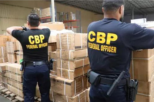 美國海關和邊境保護局官員CBP