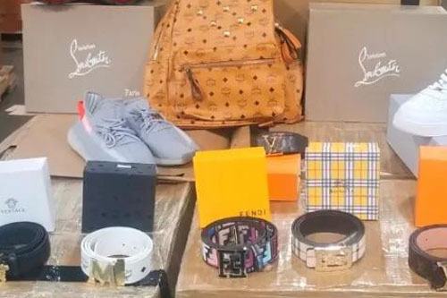 美國洛杉磯扣關貨物