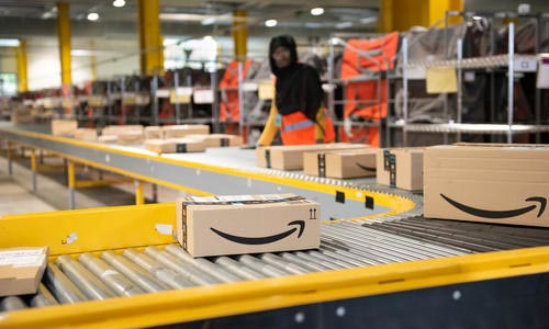 紐酷國(guó)際海外倉(cāng)一件代發(fā),當(dāng)天上架，一邊卸貨，一邊上架